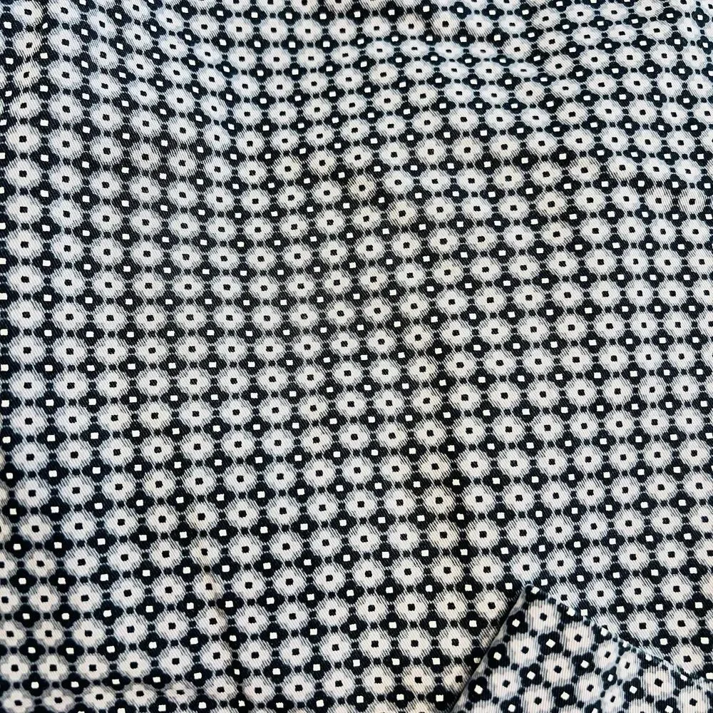 Ann Taylor Women's Capri Pants Size 10 Purple Navy Blue Printed Cotton Blend - Picture 3 of 4